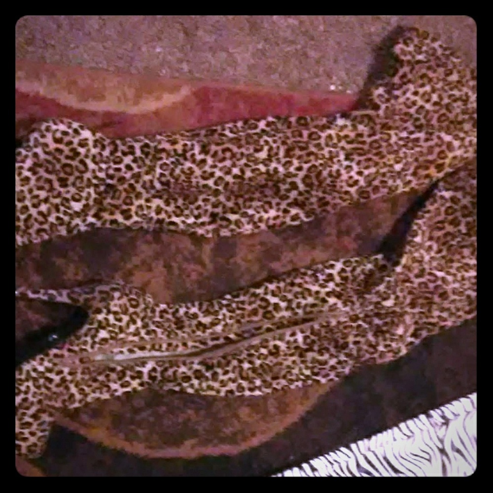 Cupid lepord print sued boots